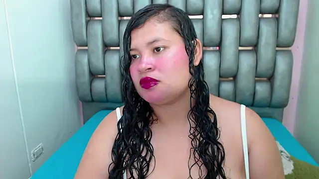 Snapshot of Madison_Copers chatting on 11.30.25 Madison Copers online show from 11.30.25