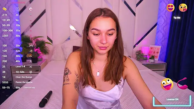 UrMuseOn online show from 11.05.25