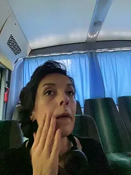 Snapshot of Piggiteablacktea chatting on 10.23.25 Piggiteablacktea online show from 10.23.25