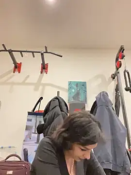 Snapshot of Piggiteablacktea chatting on 11.19.25 Piggiteablacktea online show from 11.19.25