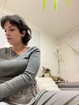 Snapshot of Piggiteablacktea chatting on 12.19.25 Piggiteablacktea online show from 12.19.25