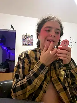 Lucy YupiSweet online show from 10.31.25