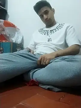 Camachito332 online show from 04.27.26