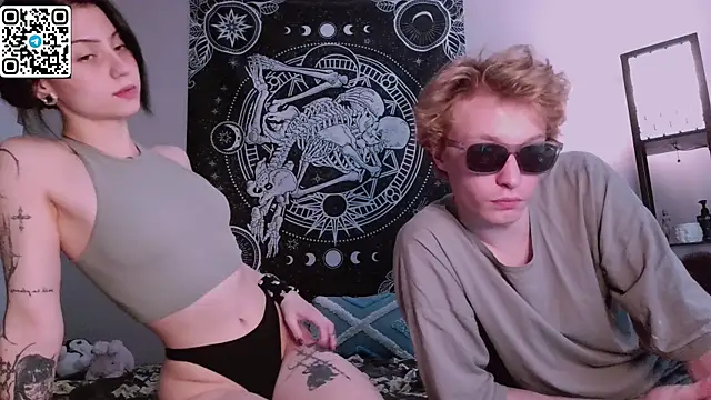 Snapshot of poisondevotion chatting on 09.12.25 poisondevotion online show from 09.12.25