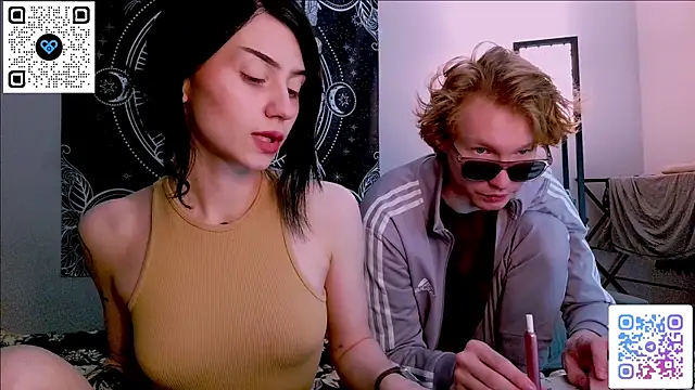 Snapshot of poisondevotion chatting on 11.23.25 poisondevotion online show from 11.23.25