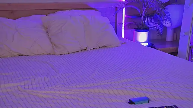 MiaEuphoria  online show from 09.15.25