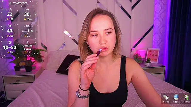 SofieBloom online show from 11.06.25