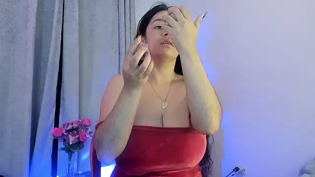 Snapshot of Maitte_love chatting on 09.24.25 Maitte love online show from 09.24.25