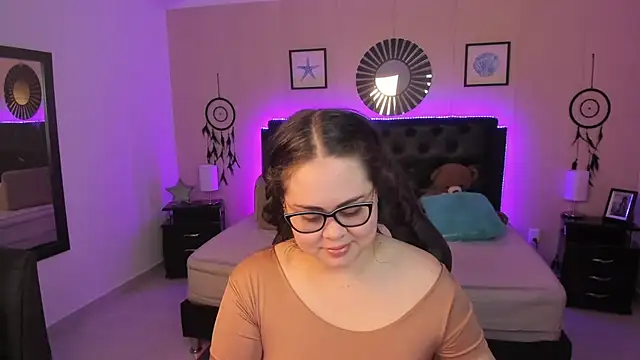 LolaVillalobos online show from 02.14.26