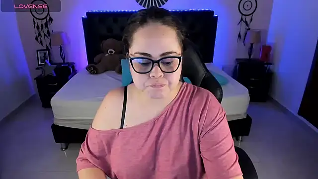 LolaVillalobos online show from 07.04.26