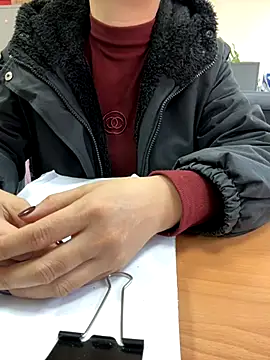 Snapshot of PhuongNhi21 chatting on 11.28.25 PhuongNhi21 online show from 11.28.25