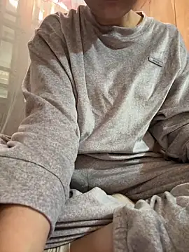 Snapshot of PhuongNhi21 chatting on 11.30.25 PhuongNhi21 online show from 11.30.25