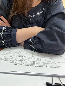 Snapshot of PhuongNhi21 chatting on 12.02.25 PhuongNhi21 online show from 12.02.25