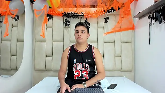 DavilANDkevin2 online show from 10.29.25