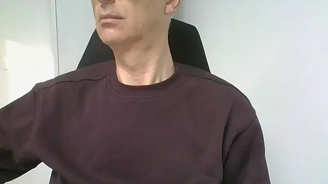 Snapshot of Sensor2000 chatting on 02.02.26 Sensor2000 online show from 02.02.26