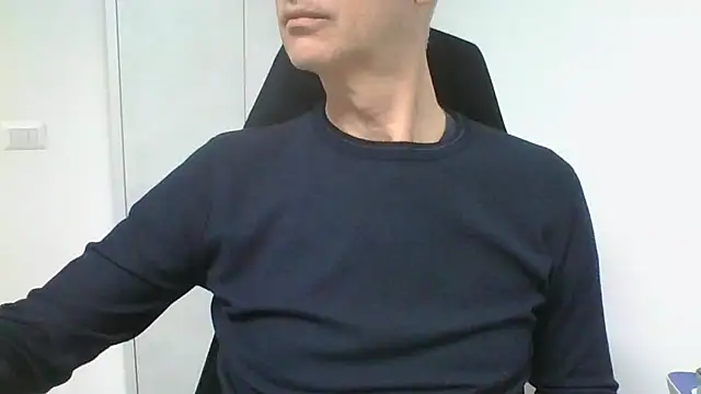 Snapshot of Sensor2000 chatting on 02.13.26 Sensor2000 online show from 02.13.26