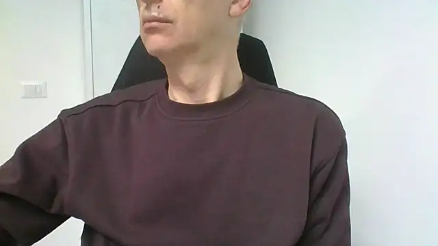 Snapshot of Sensor2000 chatting on 02.23.26 Sensor2000 online show from 02.23.26