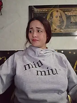 candy  fox  online show from 10.17.25