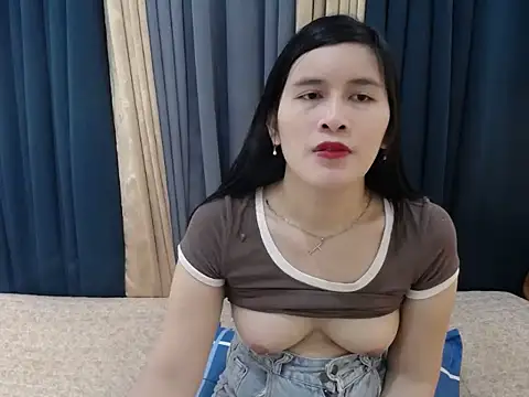 Snapshot of pinay_amaliax chatting on 11.14.25 pinay amaliax online show from 11.14.25