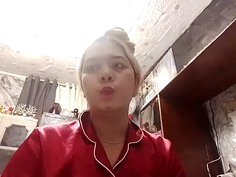 Snapshot of blonditax1111 chatting on 10.03.25 blonditax1111 online show from 10.03.25
