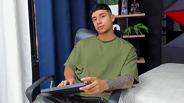 jaze bradley online show from 11.26.25