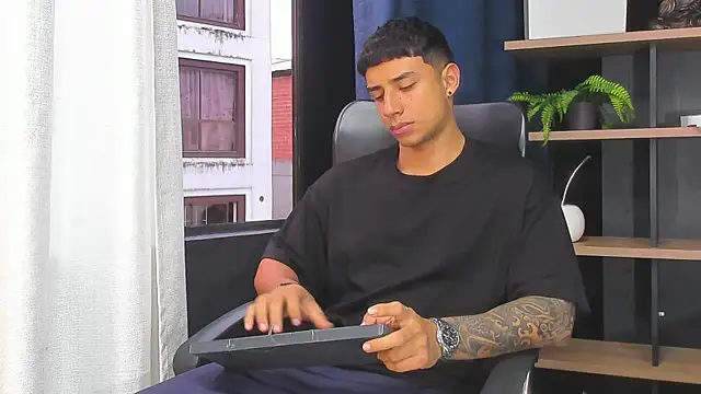 jaze bradley online show from 12.18.25