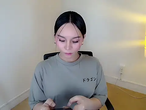 holly tabby online show from 01.09.26