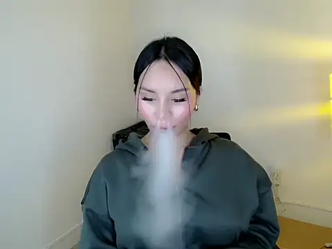 holly tabby online show from 06.22.26