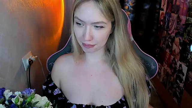 NicoleRiccii online show from 11.10.25