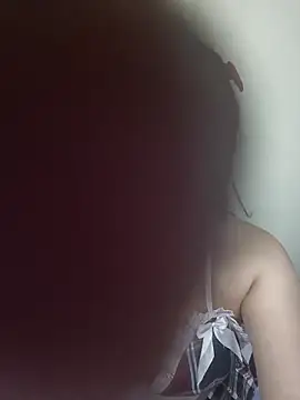 Snapshot of lunna_07 chatting on 11.23.25 lunna 07 online show from 11.23.25