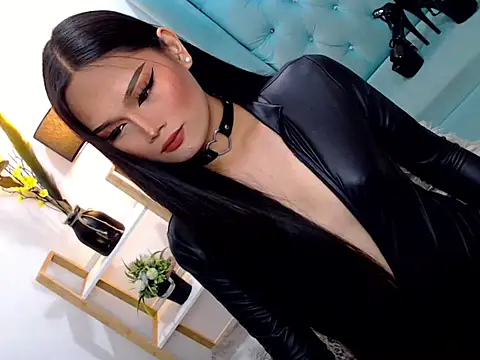 Snapshot of Cleofex chatting on 10.10.25 Cleofex online show from 10.10.25