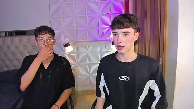 Snapshot of austin_rouse chatting on 02.11.26 austin rouse online show from 02.11.26