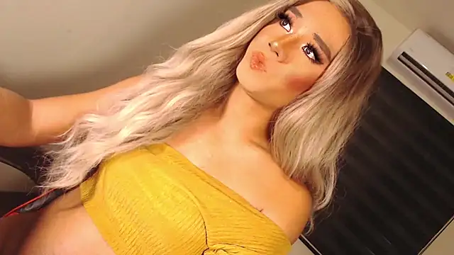 SissifyMeNow online show from 10.23.25