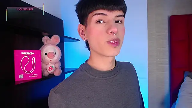 Ezra Storm online show from 01.07.26