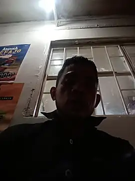 Andreshot911 online show from 10.28.25