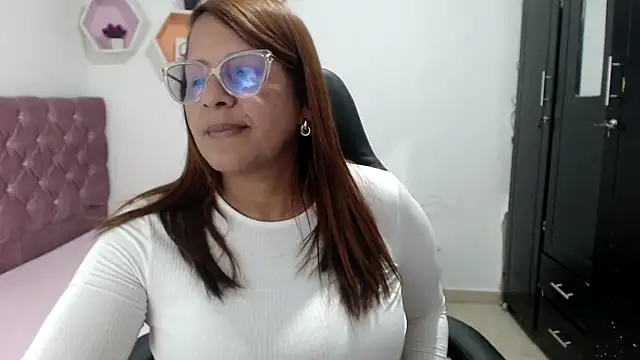 cristydirtyhot online show from 11.30.25