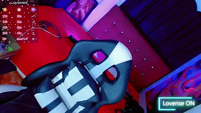 Yareth Rouss  online show from 12.20.25