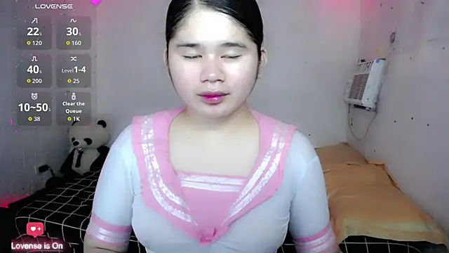 Snapshot of skinnygirl_69 chatting on 06.05.26 skinnygirl 69 online show from 06.05.26
