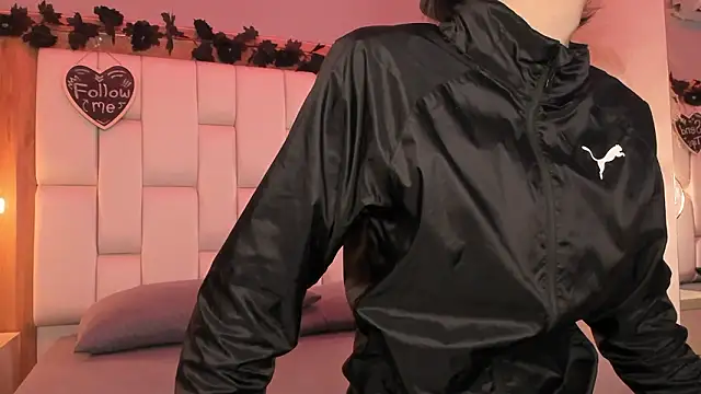 Daphne And Roger online show from 02.24.26