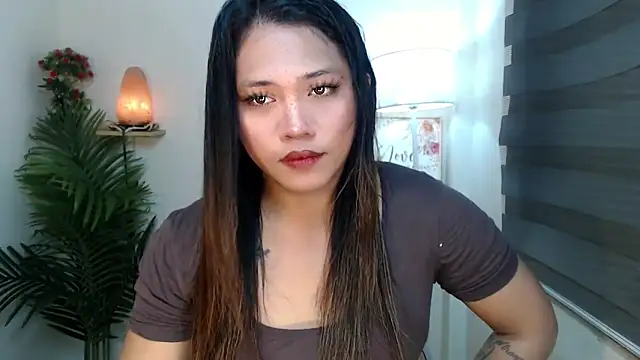 Snapshot of scarlett_brownx69 chatting on 05.21.26 scarlett brownx69 online show from 05.21.26