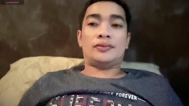 Snapshot of popmycherryxxx chatting on 12.18.25 popmycherryxxx online show from 12.18.25