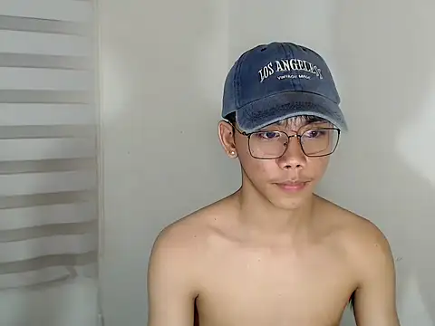 ynotyu online show from 10.31.25