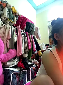 Aghenh online show from 12.03.25