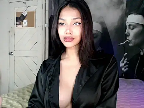 itsmekarinaaa online show from 04.06.26