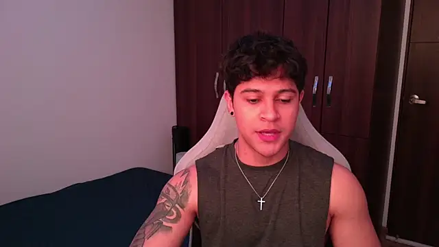 domsantiago  online show from 10.04.25