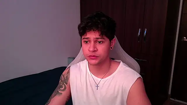 domsantiago  online show from 10.05.25