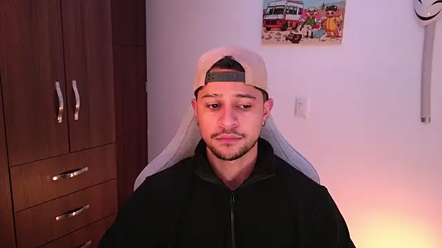 domsantiago  online show from 12.21.25