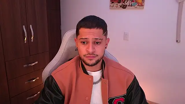 domsantiago  online show from 02.14.26