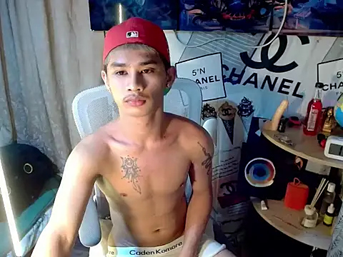 Snapshot of asianhardcock25 chatting on 04.23.26 asianhardcock25 online show from 04.23.26