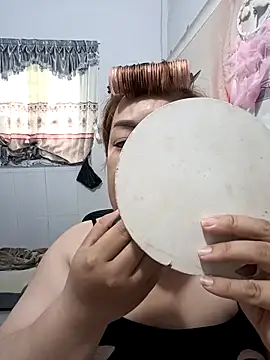 Snapshot of Cindy237st chatting on 10.28.25 Cindy237st online show from 10.28.25